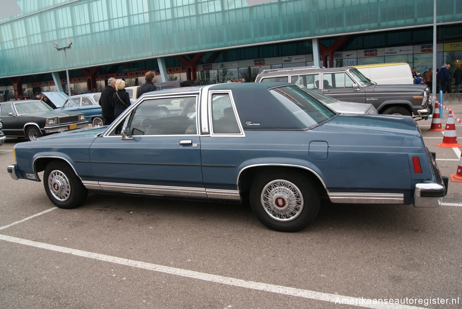 Ford LTD Crown Victoria uit 1983